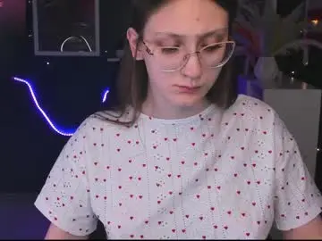 Queenmilena  live sex cam