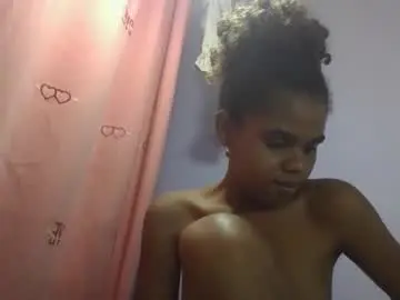 Delphineee  live sex cam