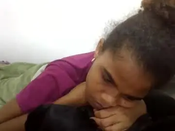 Delphineee  live sex cam
