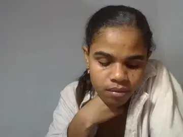 Delphineee  live sex cam