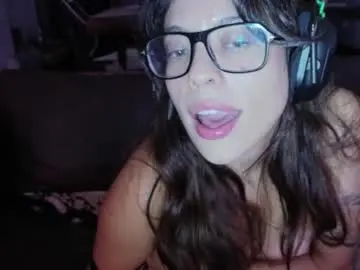 Ginakatana  live sex cam