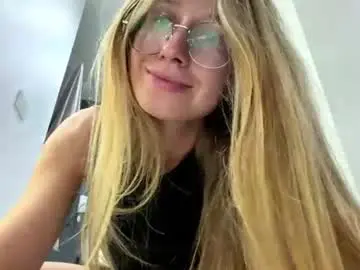 Gracieladismang  live sex cam