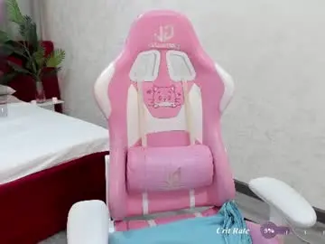 Honeyy_beee  live sex cam