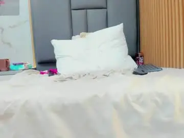 Isisleroy  live sex cam