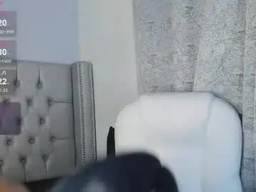 Roxy_zen  live sex cam