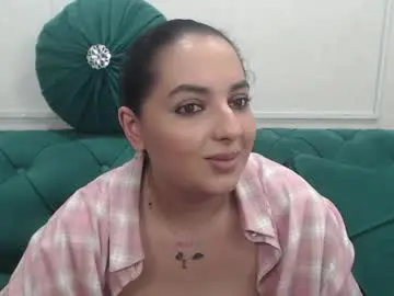 Allyiah  live sex cam