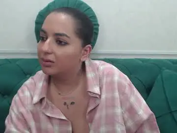 Allyiah  live sex cam