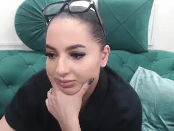 Allyiah  live sex cam