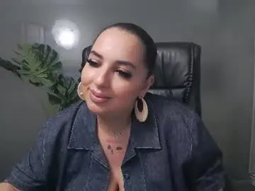 Allyiah  live sex cam