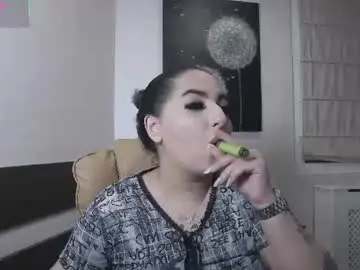 Allyiah  live sex cam