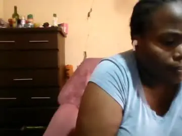 Analslut1987  live sex cam