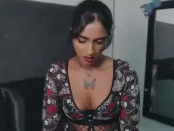 Delilah_blazee  live sex cam
