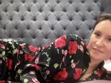 Eatmypie69  live sex cam