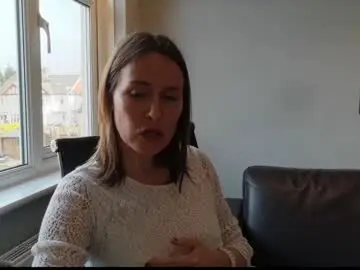 Eatmypie69  live sex cam