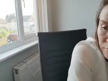 Eatmypie69  live sex cam