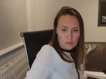 Eatmypie69  live sex cam