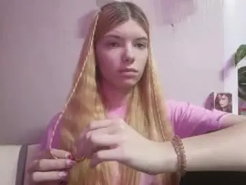 Elinpiechowski  live sex cam