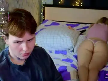 Lovelygirllss  live sex cam