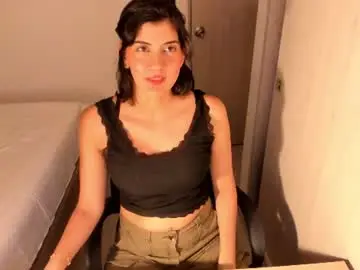 Nahomi2021  live sex cam