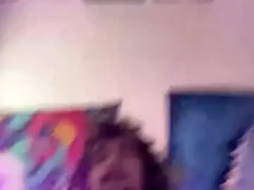 Ozzywhenever  live sex cam