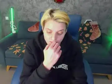 Roxyflames  live sex cam