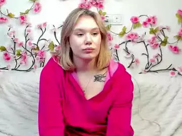 Tawnynothstine  live sex cam