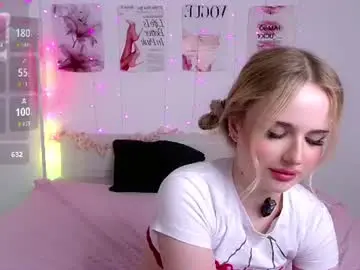 Tooblonde  live sex cam