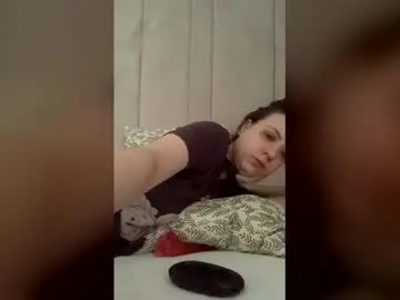 Badbunnybtt  live sex cam