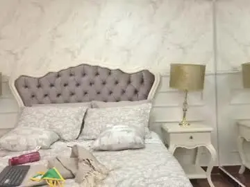 Bella__london  live sex cam