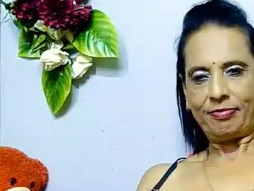 Hot_queen58  live sex cam