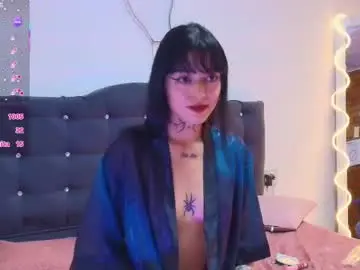 Mitzi_tay1  live sex cam