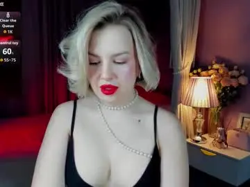 Nikki_kai  live sex cam