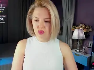 Nikki_kai  live sex cam