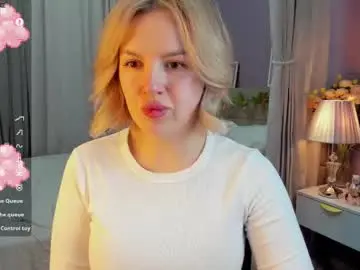 Nikki_kai  live sex cam