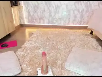 Whitneyyfox  live sex cam