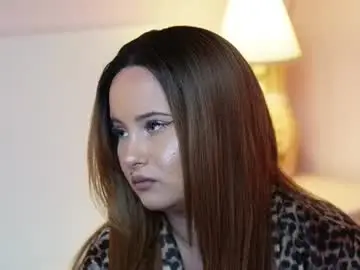 Adelineroze  live sex cam