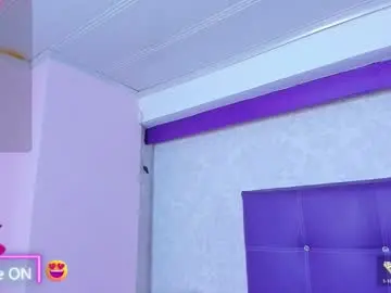 Leamoreau__  live sex cam