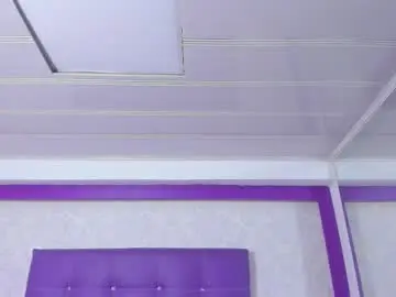 Leamoreau__  live sex cam