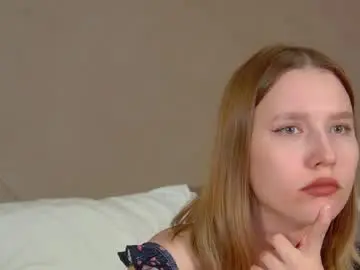 Lililinn  live sex cam
