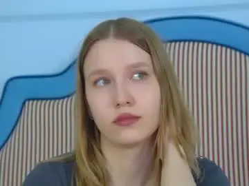 Lililinn  live sex cam