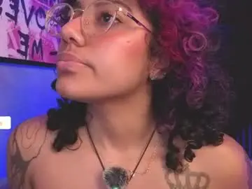Luckyswagson  live sex cam