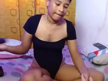 Lunaa__velvet  live sex cam