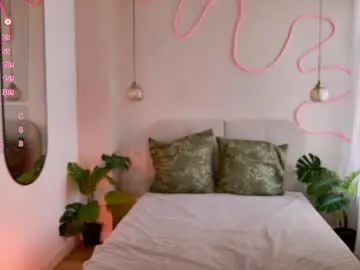 Shiny_bell  live sex cam