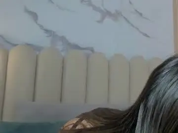 Yennifer_01  live sex cam