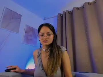 Angiepirs  live sex cam