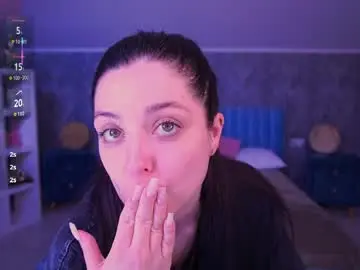 Diamondeyeess  live sex cam