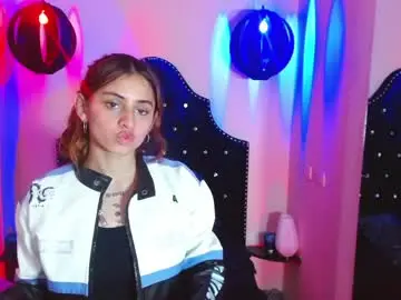 Katniss_moon  live sex cam