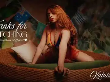 Katniss_moon  live sex cam