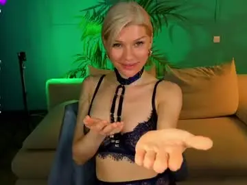 Lindsi_luvviv  live sex cam