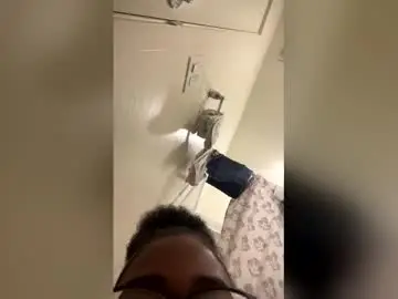 Prettyassnelly  live sex cam